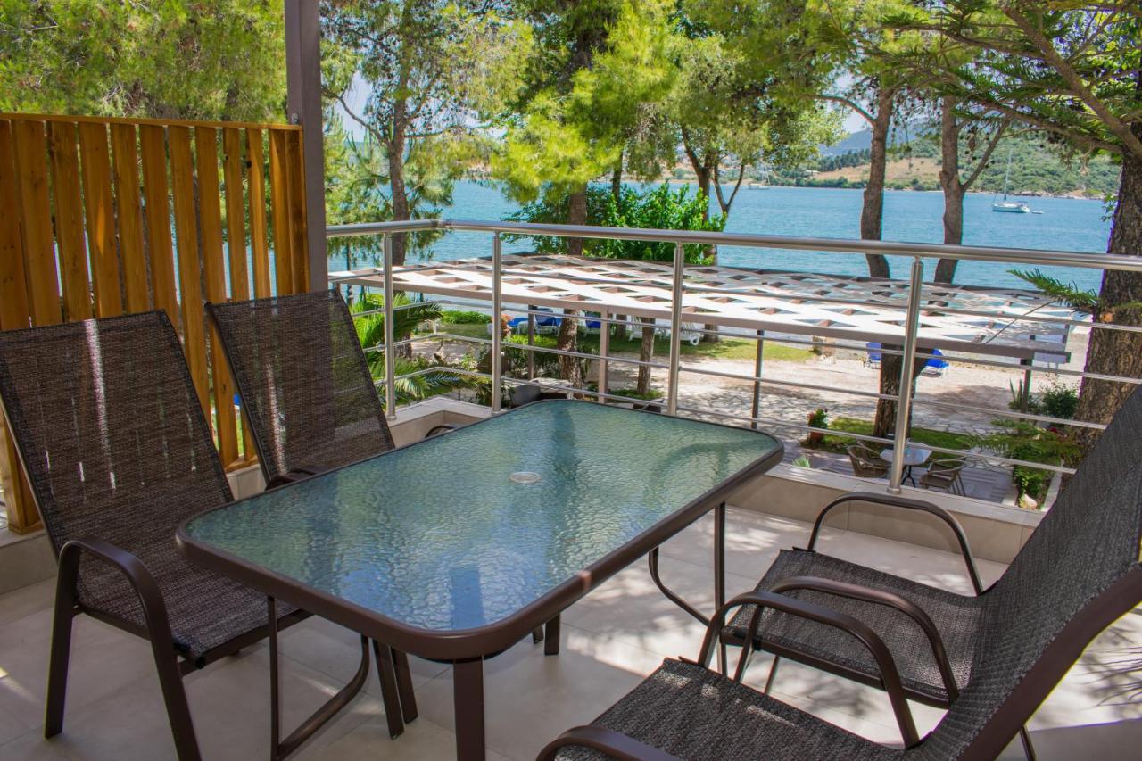 ליגיה Flisvos Seaside Apartments מראה חיצוני תמונה