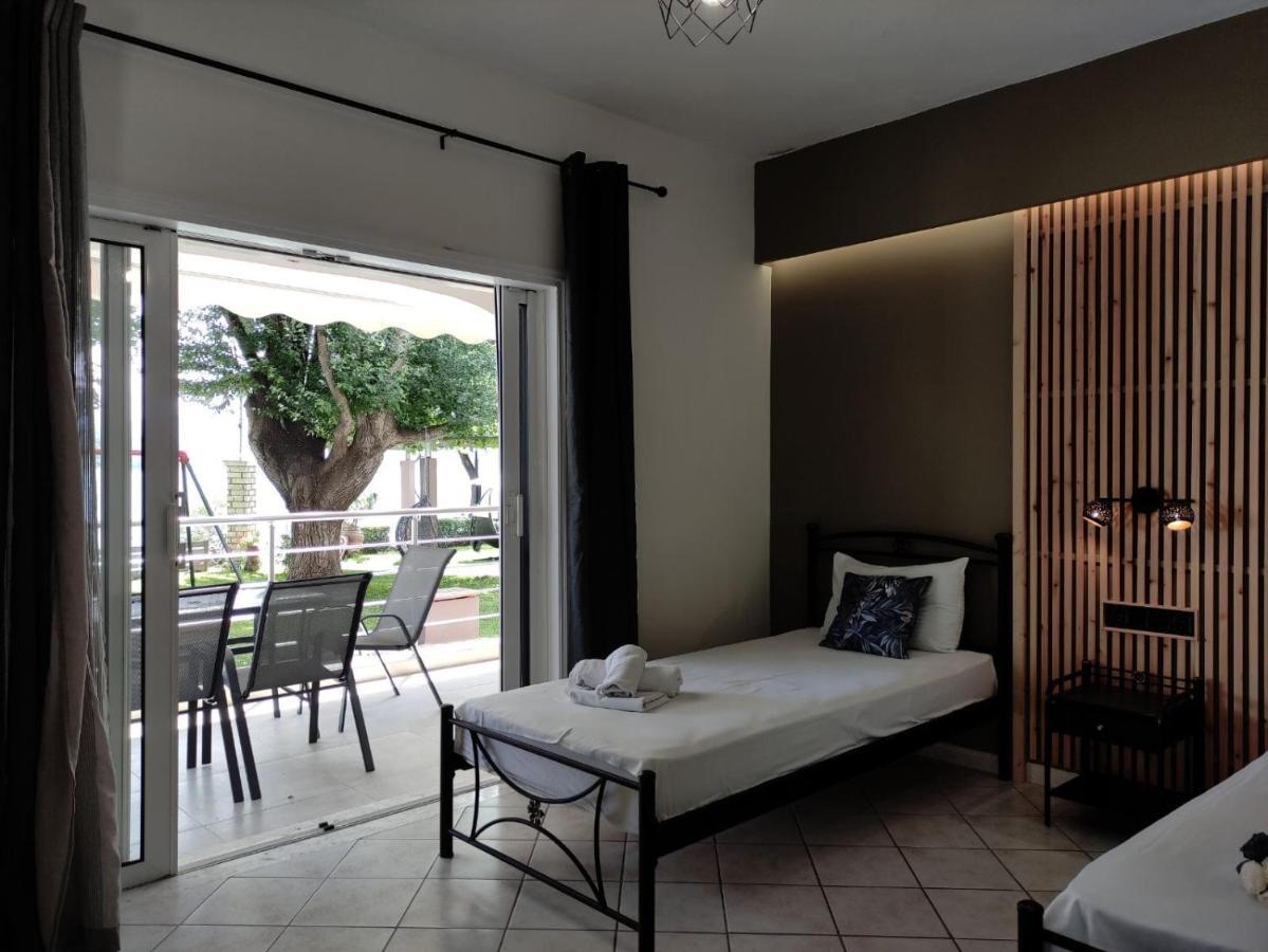 ליגיה Flisvos Seaside Apartments מראה חיצוני תמונה