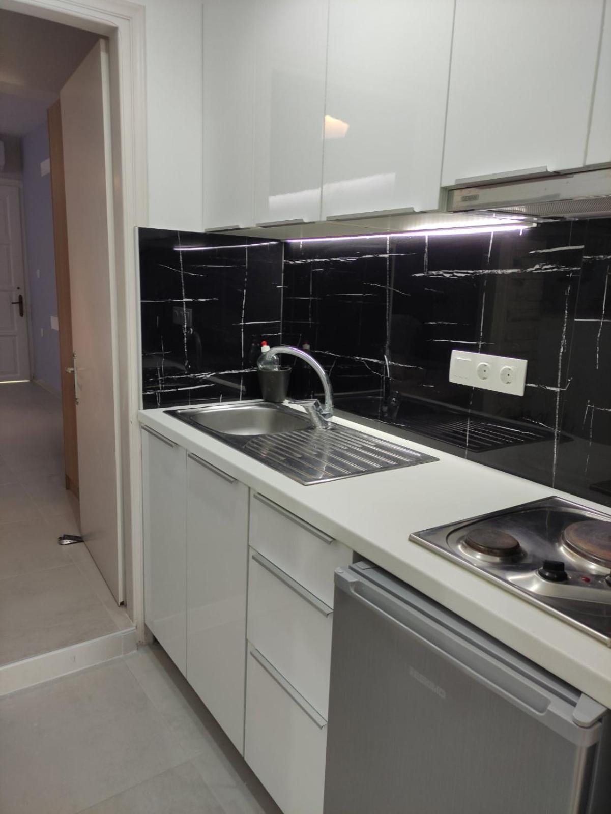 ליגיה Flisvos Seaside Apartments מראה חיצוני תמונה
